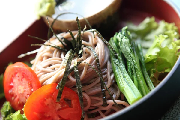 Macarrão Soba com camarão frito — Fotografia de Stock