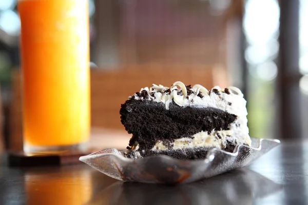 Čokoládový dort s pomerančovou šťávou — Stock fotografie