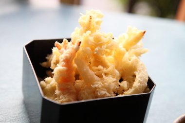Kızarmış tempura karides Japon tarzı