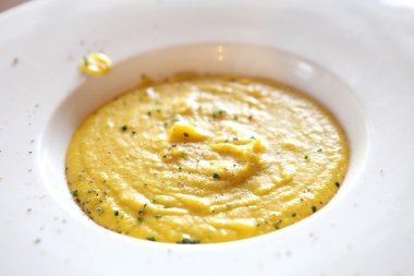 Balkabağı çorbası.