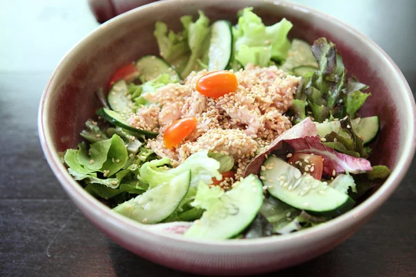 Salad japanese style with tuna — Stock Photo, Image