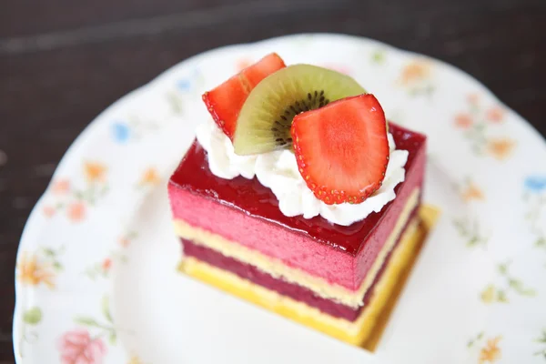 Bolo de frutas coloridas — Fotografia de Stock