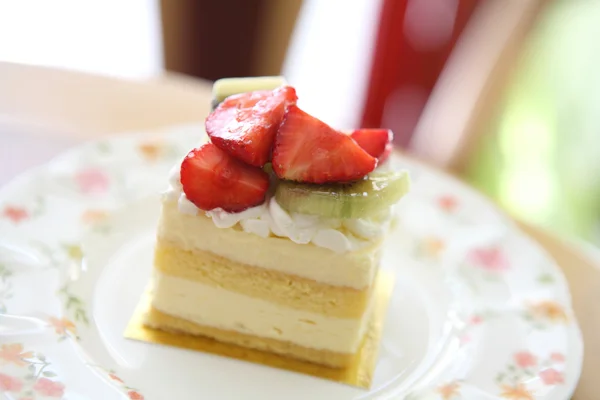 Bolo de frutas coloridas — Fotografia de Stock