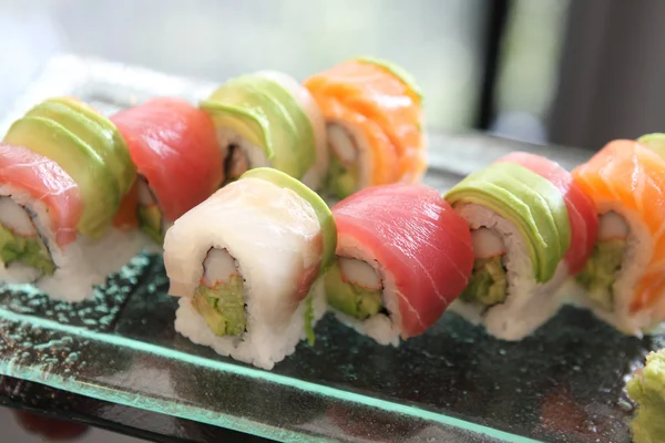 Mélange de rouleaux de sushi — Photo