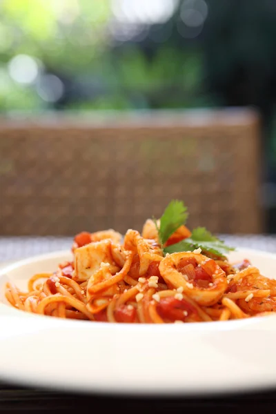 Espaguetis con mariscos —  Fotos de Stock