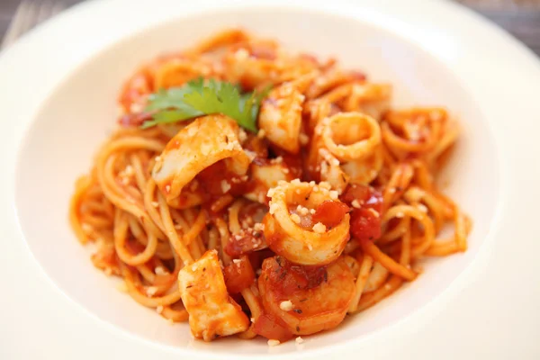 Spaghetti med skaldjur — Stockfoto