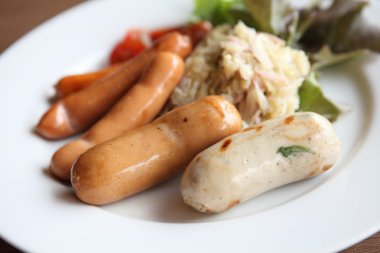 kokteyl sosis kızarmış