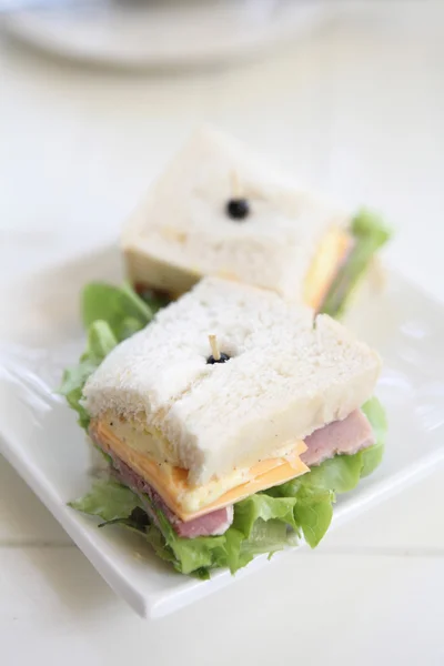 Sandwich Schinken und Käse — Stockfoto