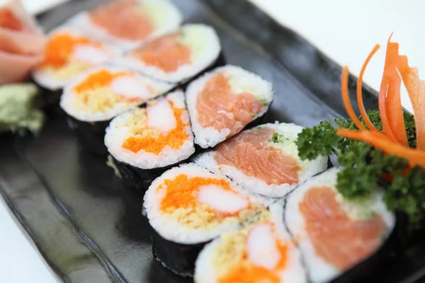 Somon maki sushi — Stok fotoğraf