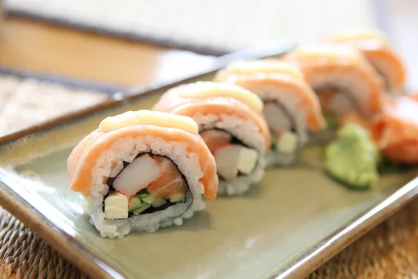 Gegrilde zalm sushi — Stockfoto