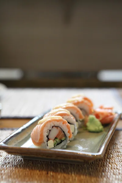 Sushi de salmón a la parrilla —  Fotos de Stock
