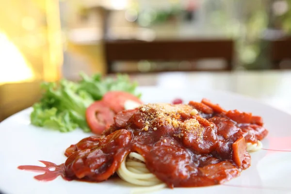 Espaguete com molho de tomate — Fotografia de Stock