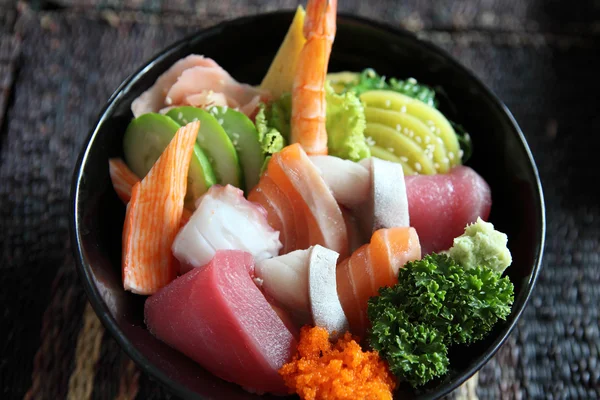 Sushi don, polvo de atum de salmão cru em arroz — Fotografia de Stock