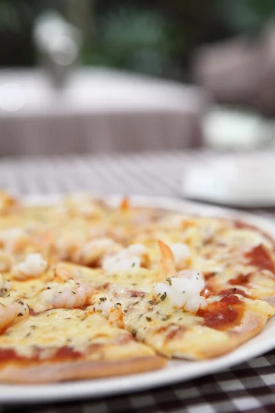 Пицца морепродукты — стоковое фото