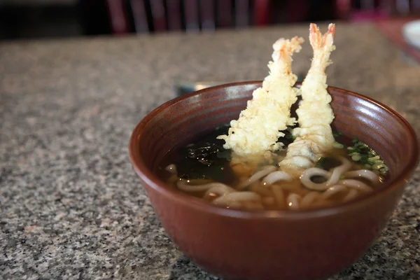 Udon noodles with shrimp tempura — Stock Photo, Image