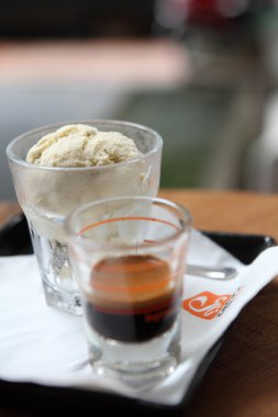 affogato kahve dondurma ile