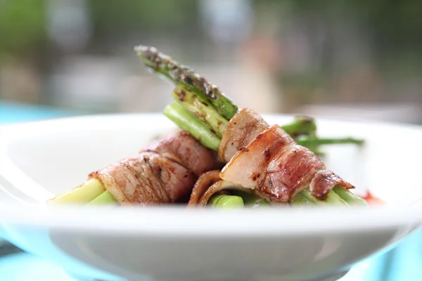 Bacon warpped asparagus — Stock Photo, Image