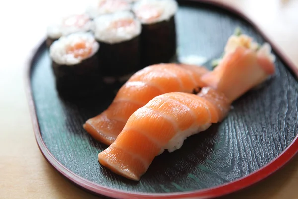 Sushi de salmão — Fotografia de Stock