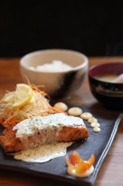 Somon steak Japon tarzı