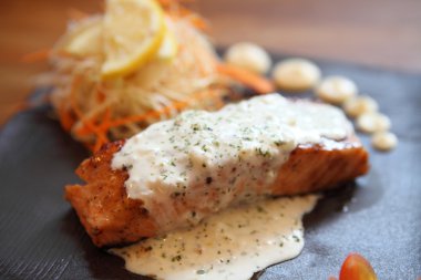 Somon steak Japon tarzı