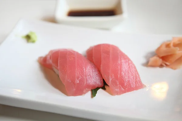 Tonfisk sushi — Stockfoto