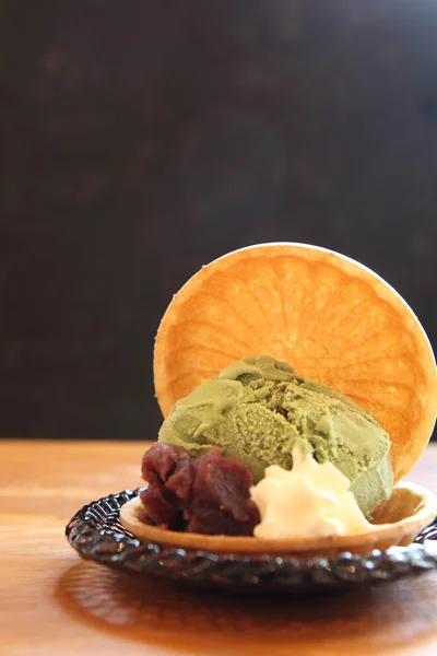 Green tea ice cream — Stock Photo, Image