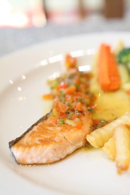 limon soslu somon steak