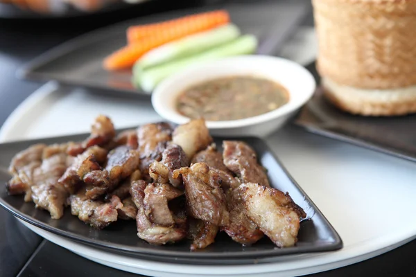 Gegrilde varkensvlees met plakkerige rijst — Stockfoto