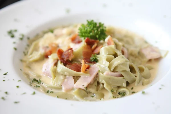 Fettuccine carbonara — Stok fotoğraf