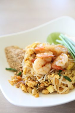 Tay gıda padthai kızarmış noodle ile karides