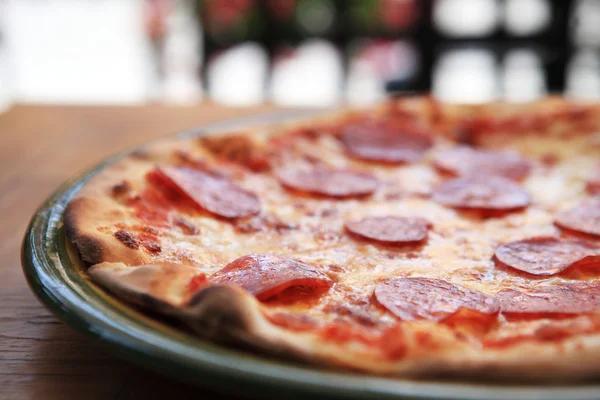 Пицца Пепперони — стоковое фото