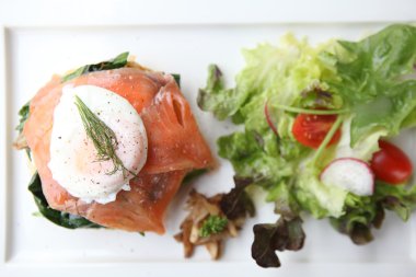 gurme füme somon ile gözleme