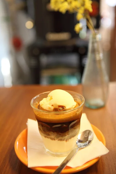 Affogato coffee with ice cream — Stock Photo, Image