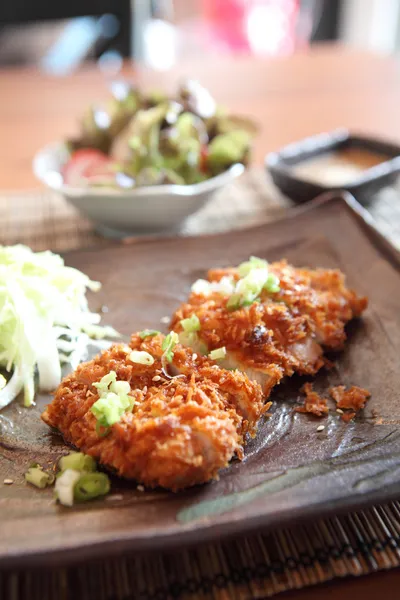 Tonkatsu de porc frit — Photo