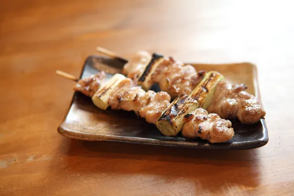 Comida japonesa frango Yakitori grelhado — Fotografia de Stock