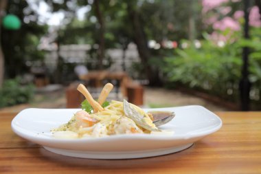 Deniz mahsulleri spagetti