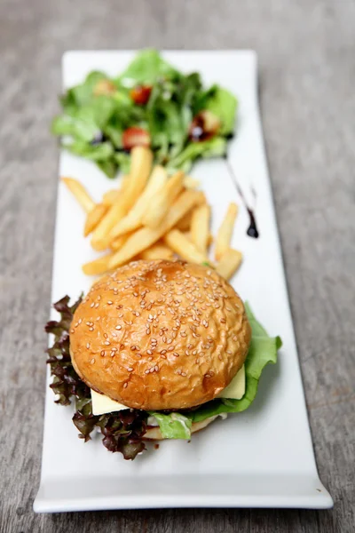 Hamburguesa de carne —  Fotos de Stock