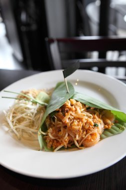 Tay gıda padthai kızarmış noodle ile karides