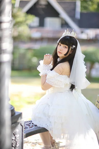Gyönyörű Fiatal Fehér Lolita Ruha Európai Kert Japán Divat — Stock Fotó