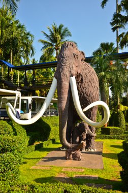 mamut heykeli