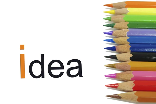 Färga crayon pennor isolerad på vit bakgrund — Stockfoto