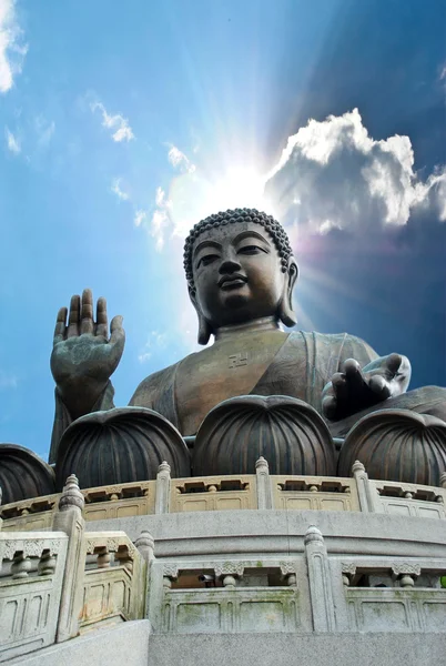 Giant Buddha sitting on lotusl. Hong Kong — Stock Photo, Image