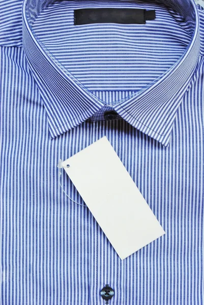 Nouvelle chemise et étiquette pour hommes — Photo