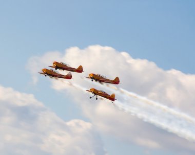 Yak-52