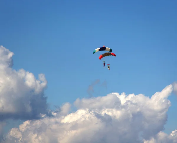 Parachutespringen — Stockfoto