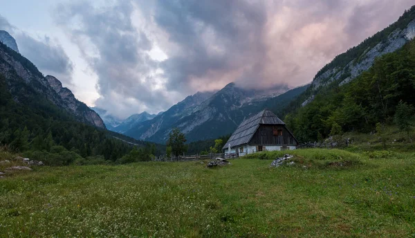 Régi Házak Hegyekben Julian Alpok — Stock Fotó