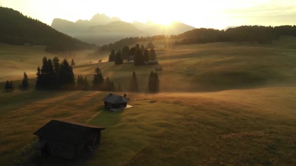 Luftbild Des Sonnenaufgangs Den Dolomiten — Stockvideo