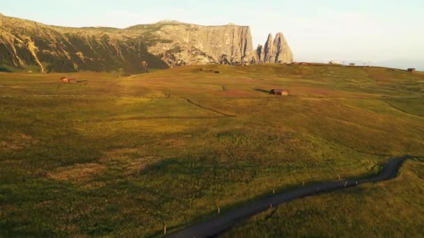 Aerial Video Sunrise Dolomites Mountains Beautiful Morning Seiser Alm Plateau — Video