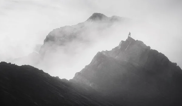 Восход Солнца Горах Мрачным Утром Джулианских Альпах — стоковое фото