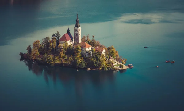 Lago Bled Com Igreja Ilha Castelo Colina Outono — Fotografia de Stock